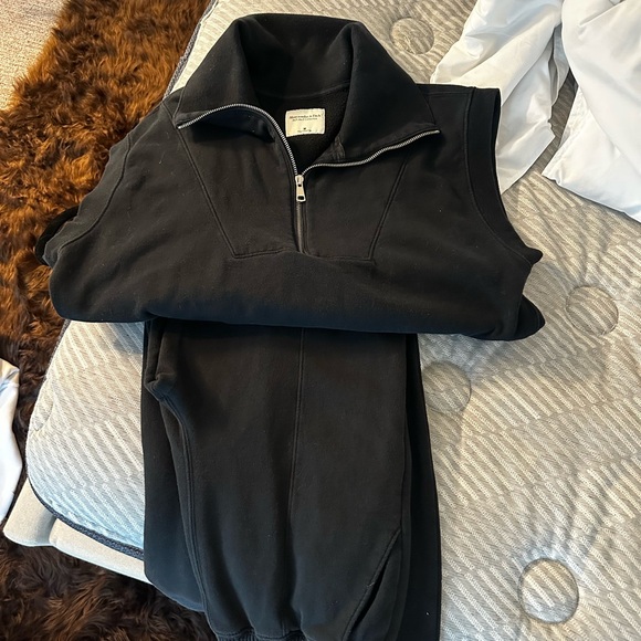 Black sweat set! - Picture 2 of 2